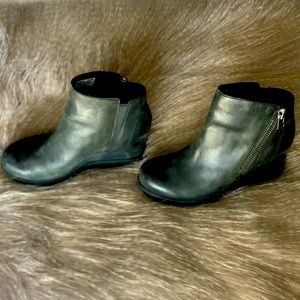 Sorel Joan of Arctic Wedge II Zip Boot, black, womens 5.5